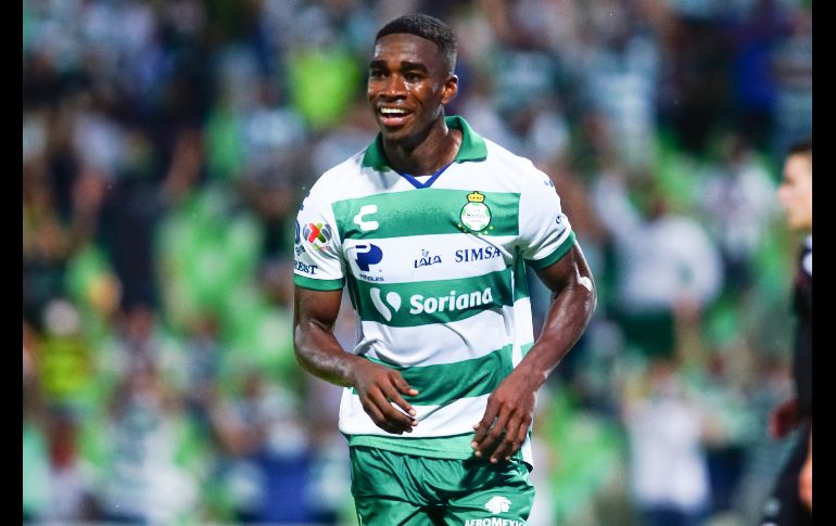 EL DEL EMPATE. Félix Torres fue quien emparejó los cartones para el equipo santista. IMAGO7