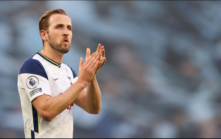 Molesto. Diversas fuentes apuntan que el delantero inglés podría salir pronto del Tottenham con rumbo al Manchester City. AFP