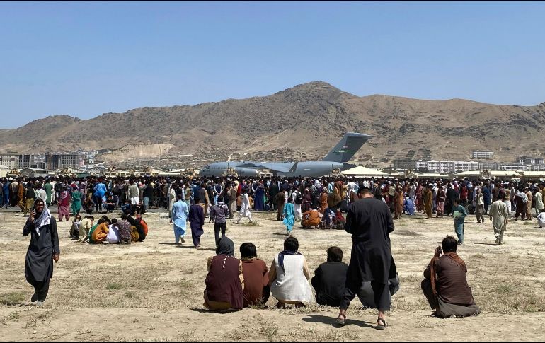 El cuerpo de Zaki Anwari fue hallado en el tren de aterrizaje de una de las aeronaves que despegaron del aeropuerto de Kabul Hamid Karzai después de que la ciudad cayera bajo el dominio de los talibanes. AP / S. Rahmani