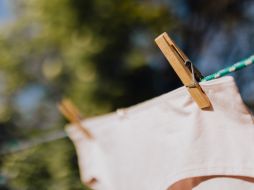 Una mujer acusó a su vecina de intentar seducir a su esposo desde su tendedero. ESPECIAL / PEXELS