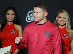 El 'Canelo', con 56 victorias, 38 por nocaut, una derrota y dos empates, inició la conquista de la división supermediana en diciembre al despojar al inglés Callum Smith de los títulos del CMB y AMB. AP/ARCHIVO