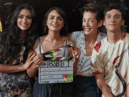 ¿Qué culpa tiene el karma? es dirigida por Elisa Miller, y protagonizada por Aislinn Derbez, Renata Notni y Gil Cerezo. INSTAGRAM/@AISLINNDERBEZ