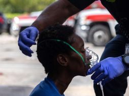 El aumento en los casos graves de COVID-19 ha provocado la escasez de oxígeno. AFP/ARCHIVO