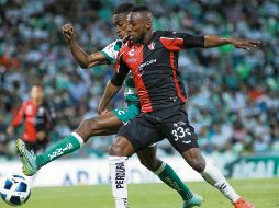 Julián Quiñones espera colaborar con más goles en la delantera de los rojinegros. IMAGO7