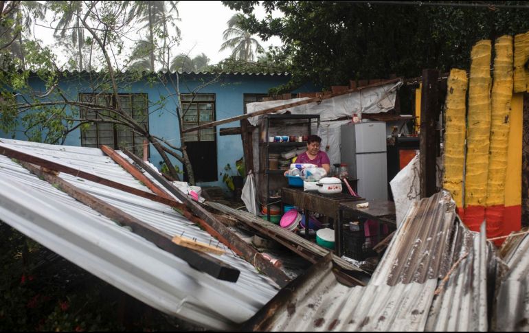 La Secretaría de Protección Civil Estatal reportó afectaciones en 22 municipios con inundaciones, caída de árboles, bardas, postes de energía eléctrica y espectaculares. AP / F. Márquez
