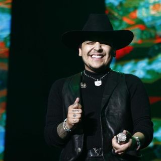Christian Nodal desata rumores tras borrar fotos con Belinda en Instagram