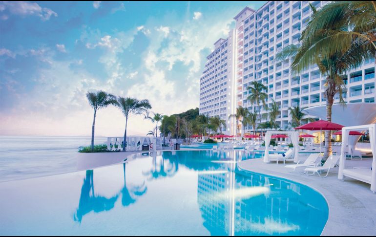 Alberca infinita. Un refrescante chapuzón. Especial