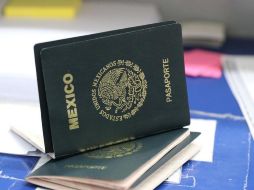 El pasaporte electrónico aumentará la seguridad y la confianza en los viajeros mexicanos. NOTIMEX/Archivo