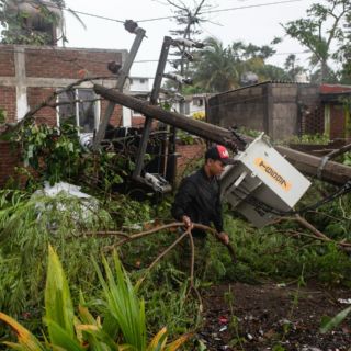 "Grace" deja sin luz a más de 835 mil usuarios en cinco estados