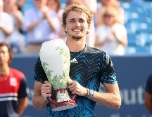 El alemán, número cinco del ránking, se convirtió en el primer jugador en ganar dos torneos Masters 1000 este año, ya que también se impuso en Madrid en mayo. AFP/M. STOCKMAN