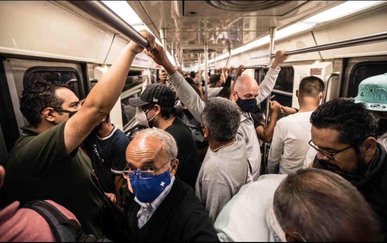 A la baja. A pesar de bajar en el semáforo, Jalisco presentó su mayor cifra de contagios, con 12,870. Archivo/ SUN/ G. Espinoza