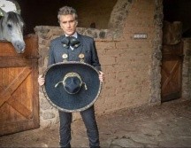 Alejandro Fernández ha estado al tanto de la salud de su padre Vicente Fernández. EFE / ARCHIVO