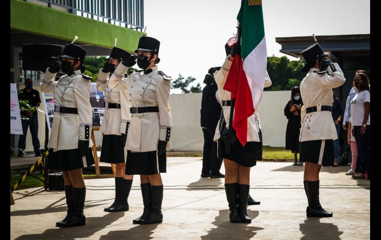 En el inicio del ciclo, se realizaron honores a la bandera. ESPECIAL / Gobierno de Jalisco