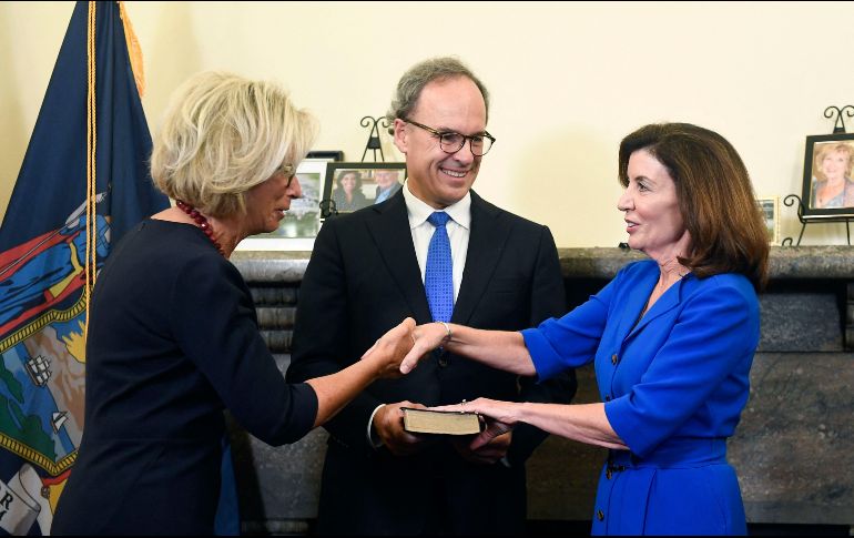 Hochul dirigirá el estado de Nueva York hasta las elecciones de 2022, aunque ya ha mostrado su intención de presentarse a los comicios. AFP / H. Pennink