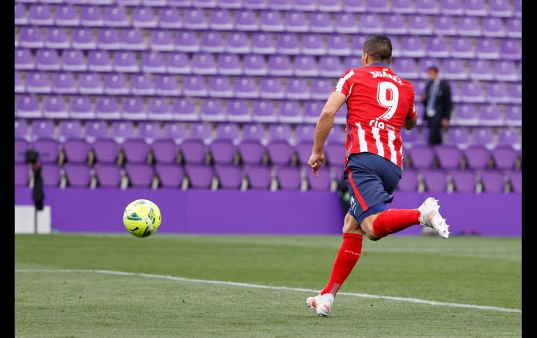 Luis Suárez sería uno de los futbolistas que se verían afectados por la decisión de la Premier y LaLiga. EFE/ARCHIVO