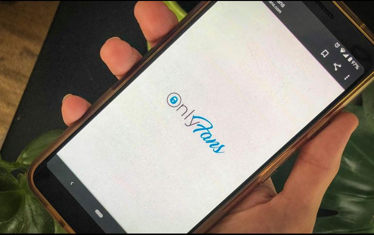 OnlyFans es una plataforma donde usuarios comparten fotos y videos eróticos a cambio del pago de una tarifa. AP / ARCHIVO
