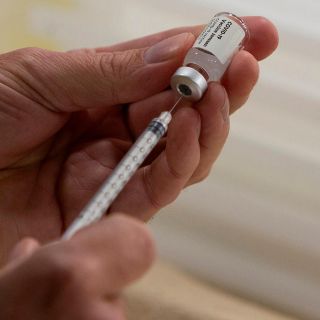 ¡A esperar! En minutos se terminan las primeras citas para vacunas a jóvenes