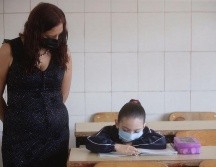 Entre las principales preocupaciones de los niños, se encuentran que las personas que estén en la escuela no usen cubrebocas y la posibilidad de que algún integrante de su familia o ellos se enfermen de COVID-19. EL INFORMADOR / ARCHIVO