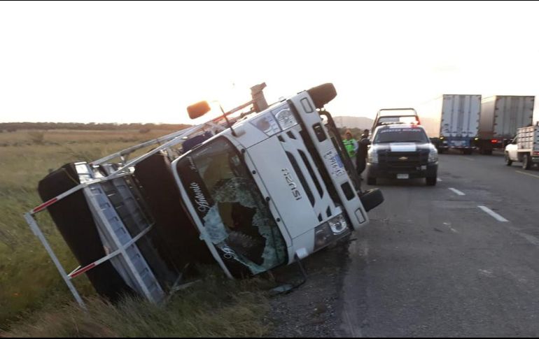 La circulación en la vía se estuvo desviando en lo que se realizaban los trabajos en la zona. NTX/ARCHIVO