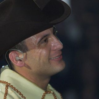 "Tano" Elizalde se casará con viuda de Valentín Elizalde