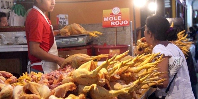 El pollo es el c&aacute;rnico de m&aacute;s consumo en M&eacute;xico: Comecarne