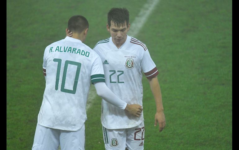 Hirving Lozano  será uno de los jugadores que se verían afectados por la decisión de su club y su liga. IMAGO7