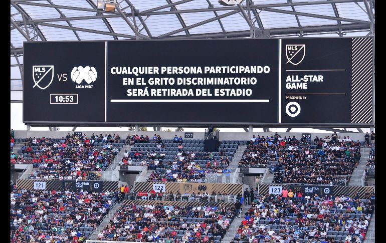 LO TRISTE. El grito homofóbico se hizo presente al inicio del juego y el árbitro tuvo que parar el encuentro. IMAGO7