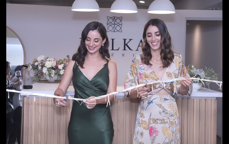 Corte de listón por Annette y Viviann Padilla. GENTE BIEN JALISCO/ CLAUDIO JIMENO