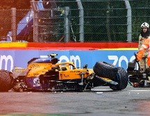 Después de un fuerte impacto contra los muros de seguridad, su monoplaza quedó destrozado. AFP / K. Tribouillard