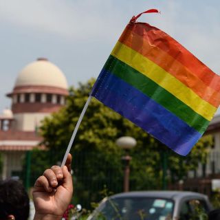 CDMX aprueba que adolescentes cambien de género en su acta de nacimiento