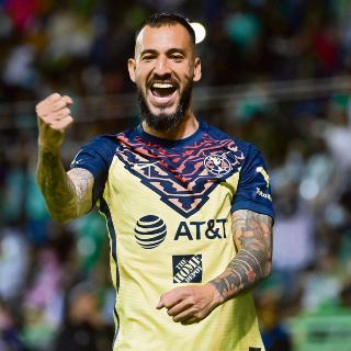 Con un hombre menos, América rescata el empate