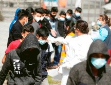 Cientos de guatemaltecos son deportados semanalmente desde Estados Unidos y México; muchos son regresados vía aérea, pero otros cientos son dejados en la frontera de El Ceibo, a más de 600 kilómetros de la Ciudad de Guatemala. EFE/E. Biba