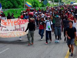 Una caravana de unos 600 migrantes salió ayer de la ciudad mexicana de Tapachula, en Chiapas, en dirección a Estados Unidos. EFE/J. Blanco