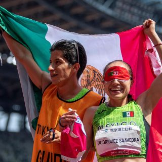 ¡Oro y récord para México! Mónica conquista los mil 500 metros de atletismo