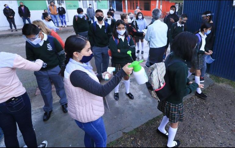 Afirman que, en la entidad, a partir del 13 de septiembre se iniciarán las clases ya sea de forma presencial o a distancia. EFE/L. Ramírez