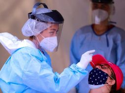 En México se han aplicado 84.54 millones de dosis de la vacuna anticovid, al sumar 141 mil 752 en la última jornada. EFE/C. Ramírez