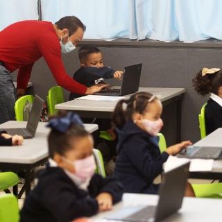 Siete de cada 10 estudiantes asisten a las aulas en Jalisco