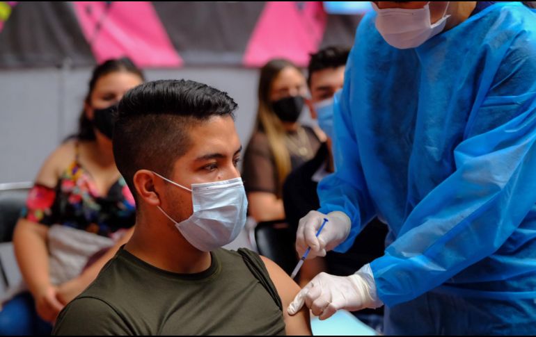 Esta semana se continúa con la aplicación de vacunas anti COVID-19 a jóvenes de 18 a 29 años residentes Guadalajara, Zapopan, Tlaquepaque, Tonalá, Tlajomulco y El Salto. ESPECIAL/Gobierno de Jalisco