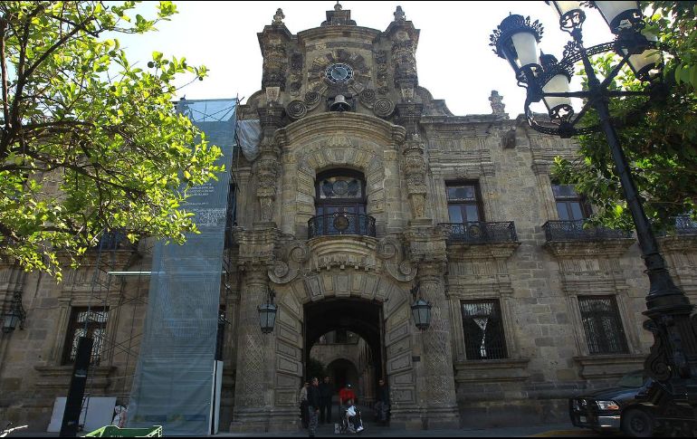 El pasado viernes, el gobiernador sostuvo una reunión con representantes de la Universidad de Guadalajara para abordar el tema del retiro de recursos. EL INFORMADOR/ARCHIVO