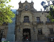 El pasado viernes, el gobiernador sostuvo una reunión con representantes de la Universidad de Guadalajara para abordar el tema del retiro de recursos. EL INFORMADOR/ARCHIVO