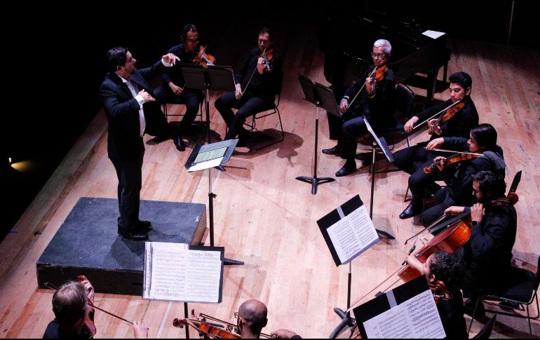 La Orquesta de Cámara de Zapopan fue dirigida por Allen Vladimir Gómez en este primer disco. ESPECIAL