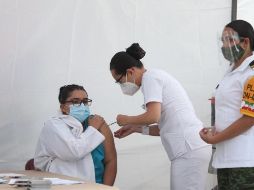 En las últimas cinco semanas, detallan, la mayor parte de los casos de COVID en México están presentes en los grupos de 18 a 29 años. EFE/ARCHIVO