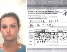 La joven presentó el documento falso en un intento por evitar el requerimiento de 10 días de cuarentena para los visitantes a Hawai. TWITTER/@TheTomGeorge
