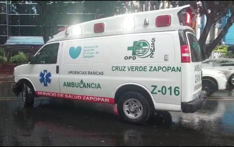 Los rescatistas de los Servicios Médicos Municipales confirmaron el deceso por traumatismo craneoencefálico. ESPECIAL
