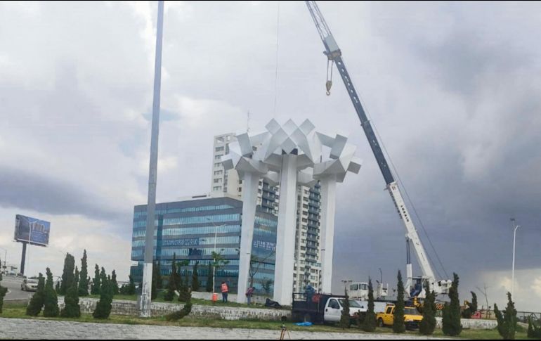 Arte. La pieza de acero es autoría del escultor mexicano Pedro Martínez Osorio.