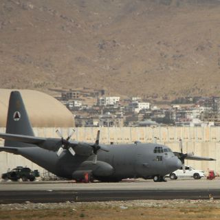 Qatar trabaja con los talibanes para reabrir el aeropuerto de Kabul "cuanto antes"