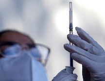 Las tres vacunas de producción cubana contra el nuevo coronavirus, que se usan masivamente en la isla, serán presentadas a la OMS. AFP / ARCHIVO