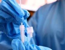 De acuerdo a la OMS, el nuevo linaje presenta mutaciones que podrían indicar un riesgo de resistencia a vacunas, aunque se necesitan estudios adicionales para determinarlo. AFP / ARCHIVO