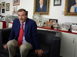 Vicente Fox criticó en Twitter el señalamiento de periodistas en la mañanera de AMLO. AFP/ARCHIVO