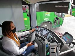 Vicky destaca que sus hijos se sienten orgullosos de ella, y convivir con los usuarios diariamente es su motivación. EL INFORMADOR/A. Camacho